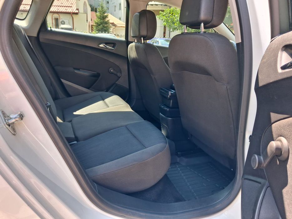 Opel Astra j  benzina si gaz 2015