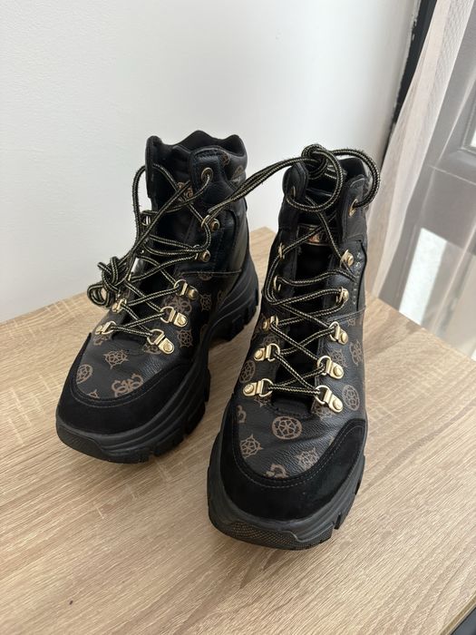 Дамски боти Guess