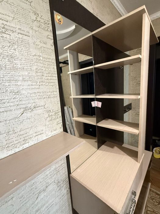 Продам   прихожую