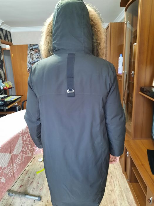Продам зимний пуховик женский.