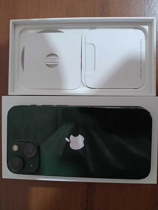 Продаю телефон IPhone