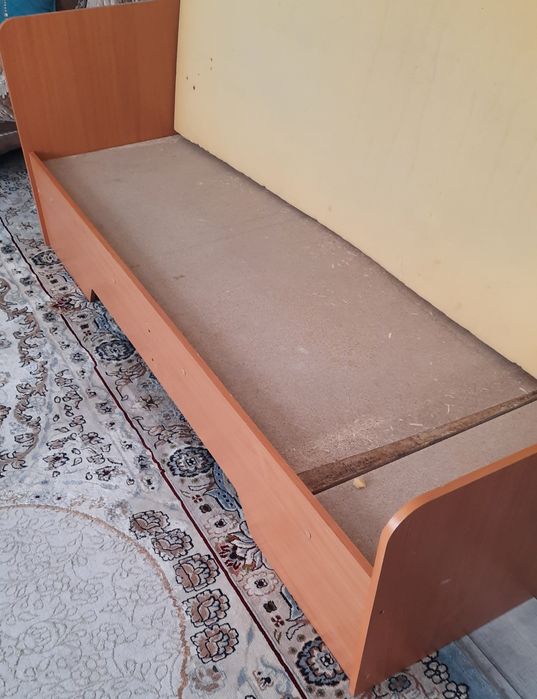 Кровать односпальная