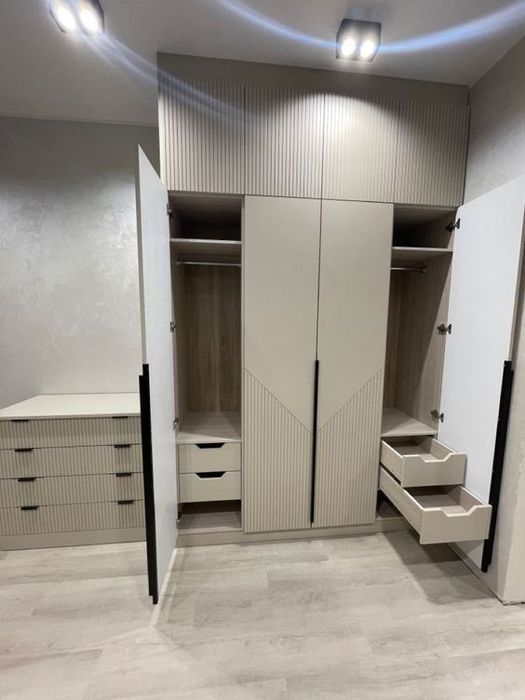 Кухонные прихожие шкафы на заказ от производителя