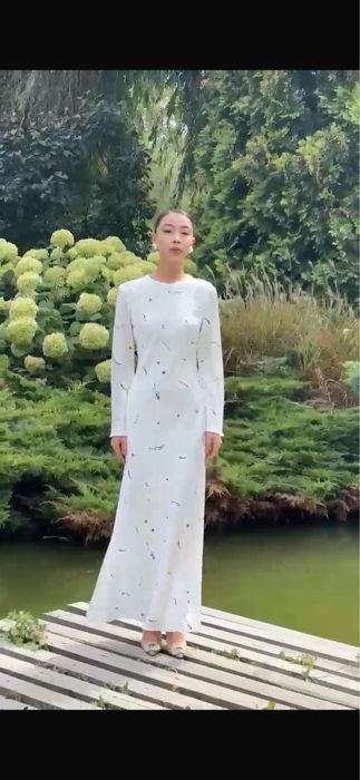 Продам платье новое