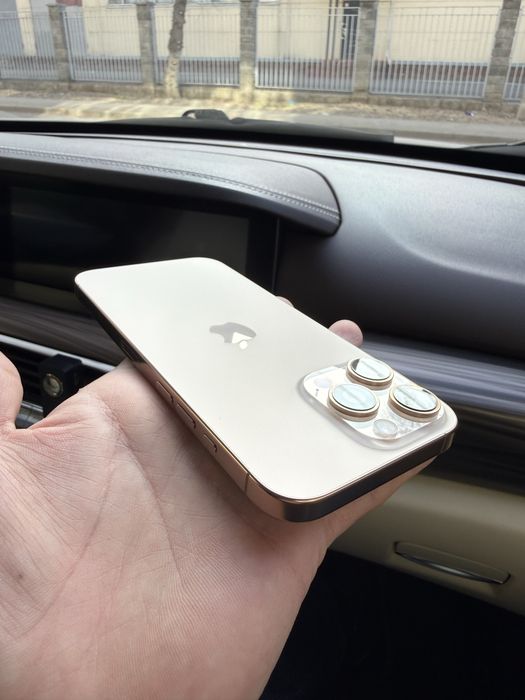 Продам Iphone 16 Pro Max 256GB Desert titanium