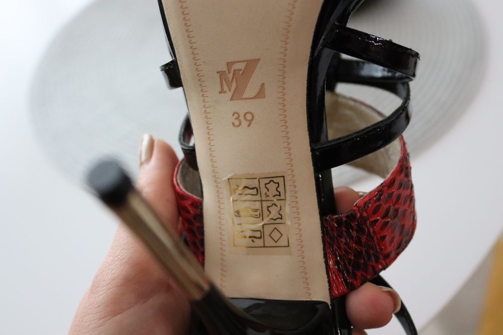 Сандали Massimo Zardi, на висок ток с платформа.