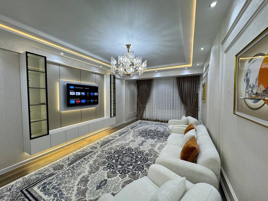 Продается 4х  комнатная квартира 115м2  2 этаж