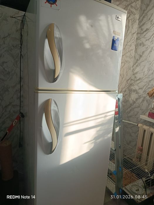Продам холодильник LG