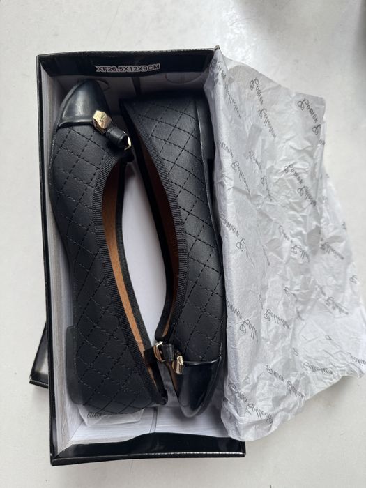 Balerini negri ,Comer