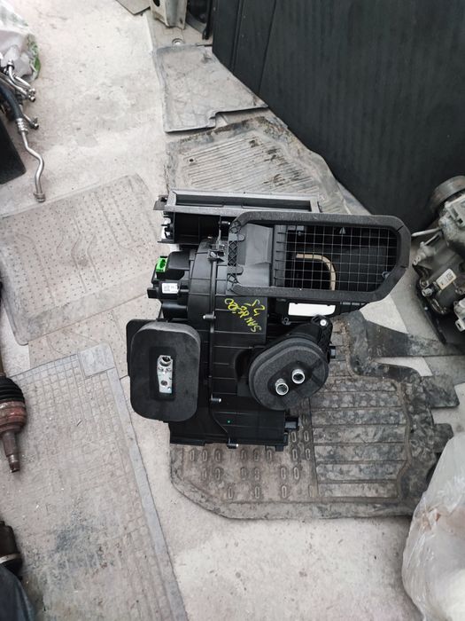 Vînd cutie climatizare dacia sandero 3 2025