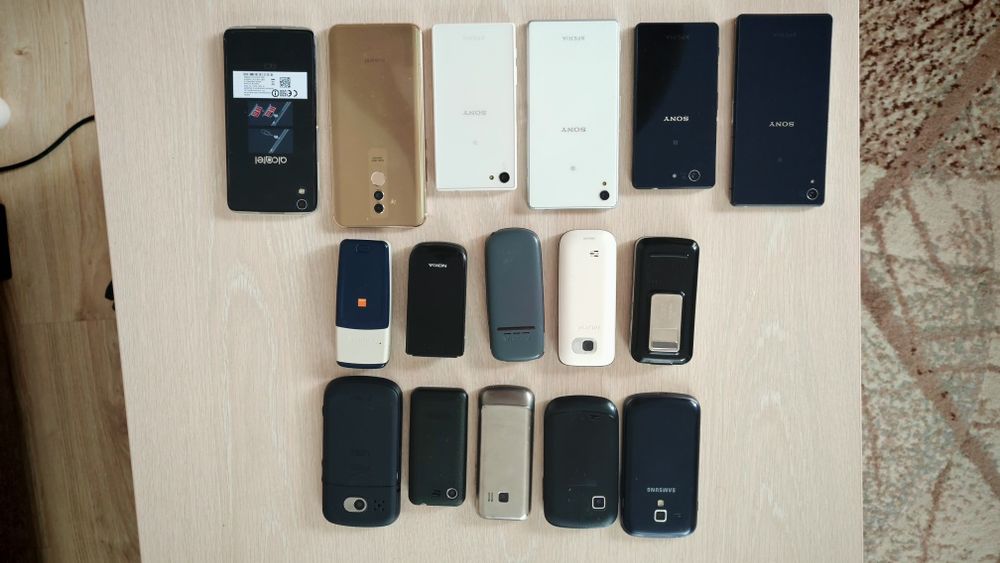 Lot telefoane samsung,sony,nokia