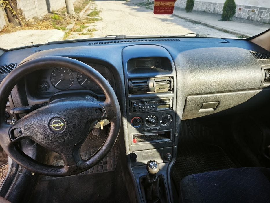 Продавам Опел Астра 1.6