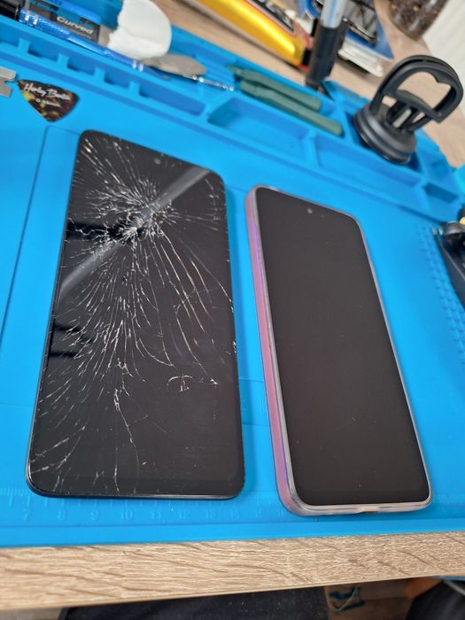 Repar telefoane / tablete / laptopuri – Diagnostic, schimb display, baterie, curățare, upgrade