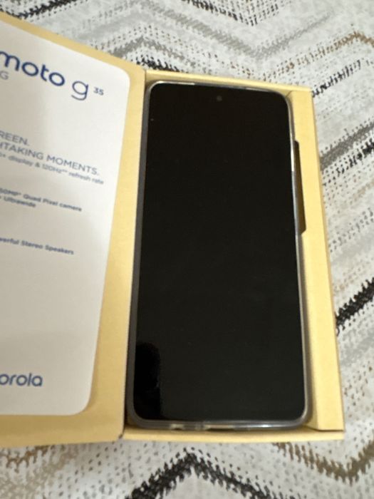 Moto g35 5G чисто нов!