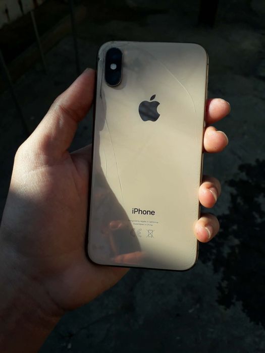 Vand iphone xs gold in stare buna