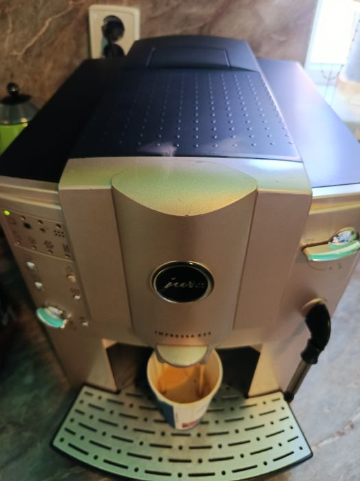 Espressor: jura impressa E 55