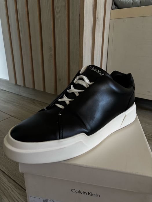 Adidasi Calvin Klein negri,talpa alba-marimea 45