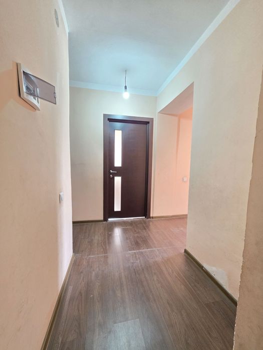 Sergeli 7a 3 xona 2 etaj 7 etajkada 58 kv ipoteka boladi