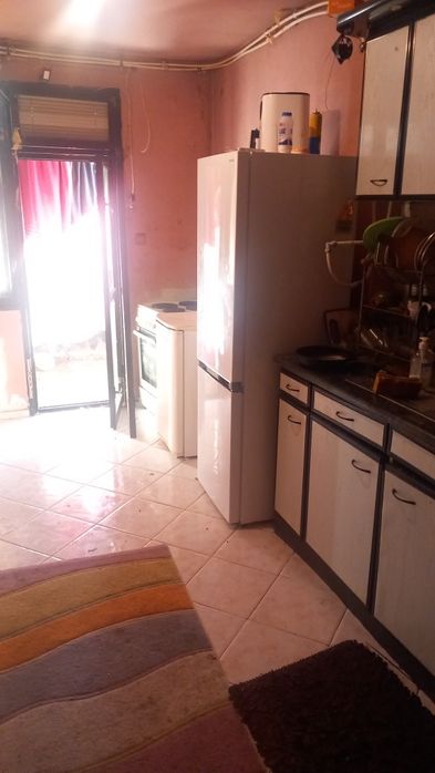 Тристаен апартамент под наем