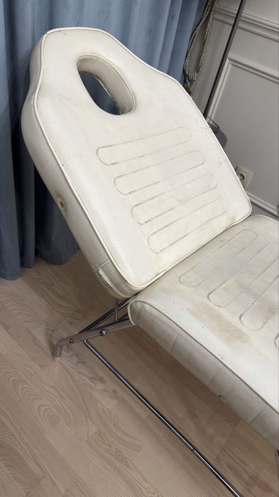 Продам косметологическую кушетку