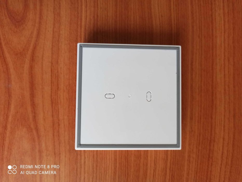 Întrerupător universal KLI 313 VELUX cu control tactil.
