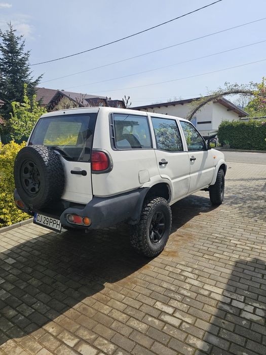 Nissan Terrano 2 Autoutilitara FARA RUGINA