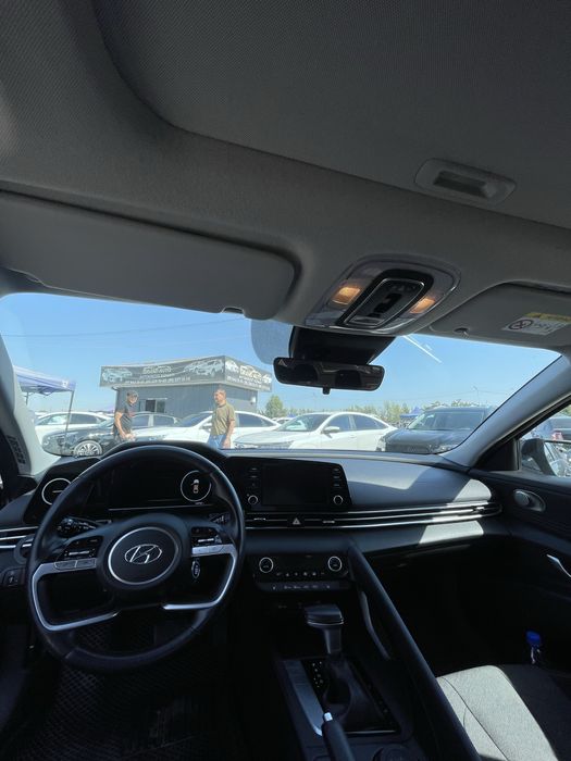 Hyundai elantra 1.6 atmosferni full pozitsiya lyukli