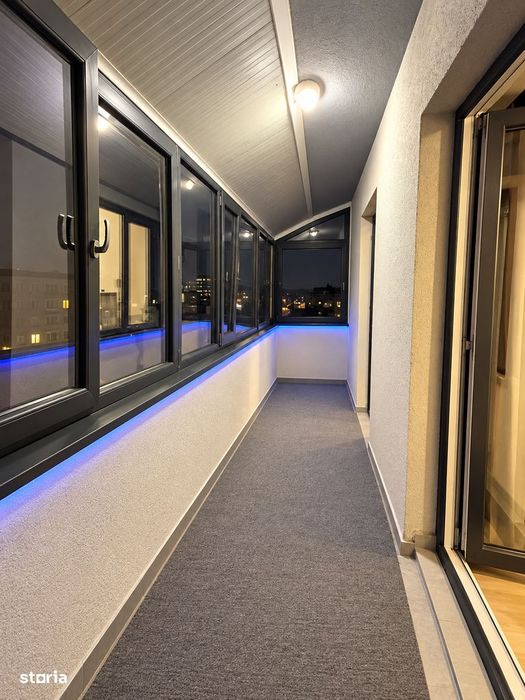 Decomandat, balcon închis, lift, mobilat/utilat,loc parcare