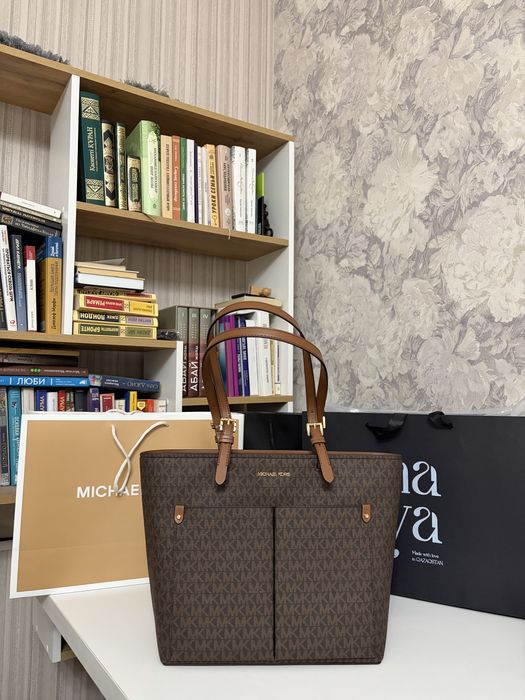 Сумка от майкл корс
