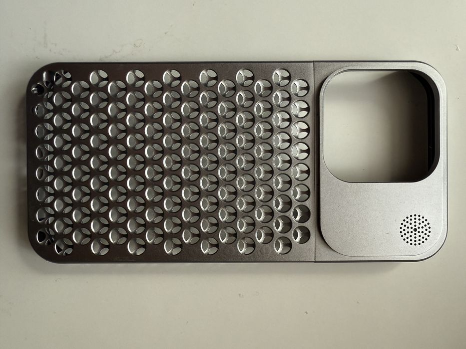 Iphone 15 Pro Alumin va Plastikli Chexollar