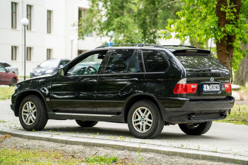 Продавам Bmw x5 e53