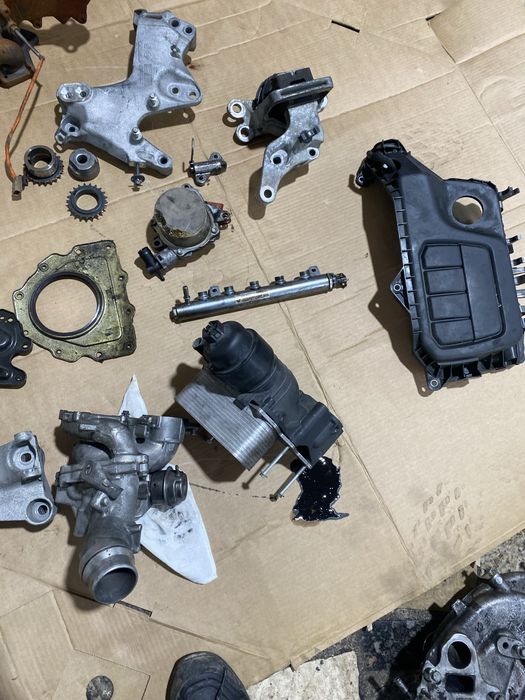 Anexe motor renault 1.6 dci 160cp capac tampon suport galerie pompa