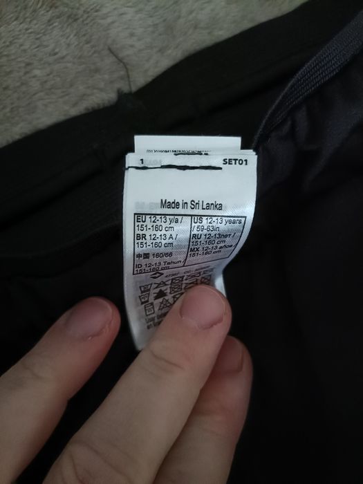 Pantaloni Decathlon 12-13 ani impecabili