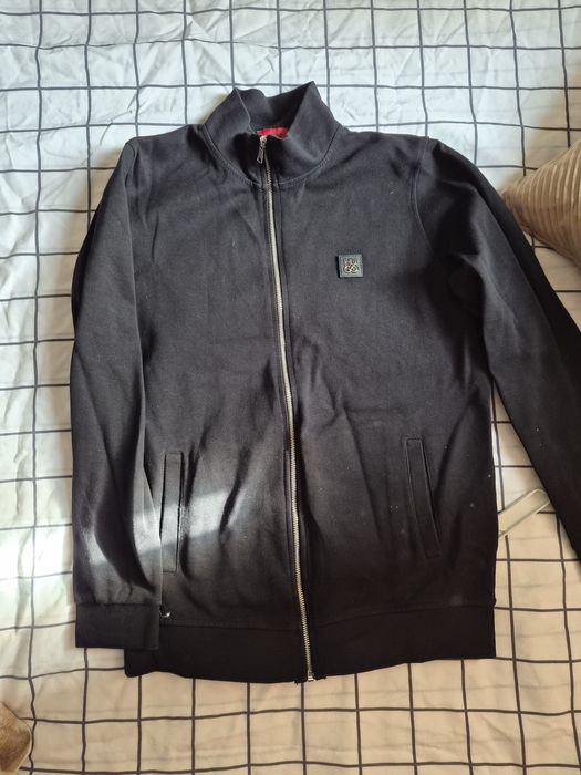 Горнище на марката Hugo