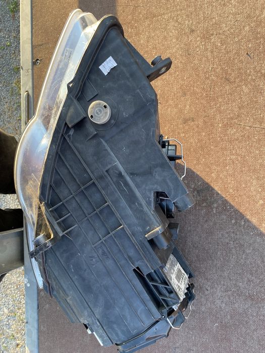 Десен фар Vw Passat B6 Xenon 89315549