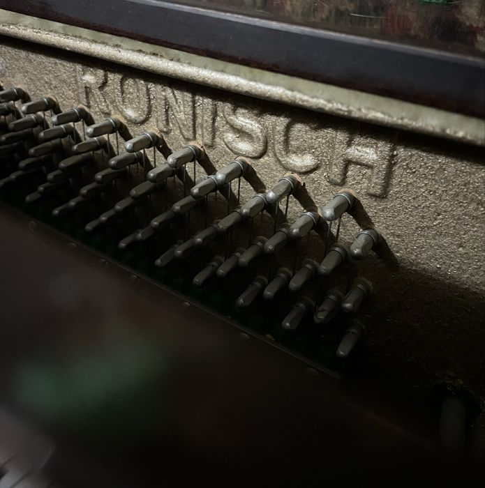 Продаётся немецское Пианино фирмы RÖNISCH
