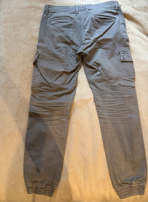 Сив панталон jogger