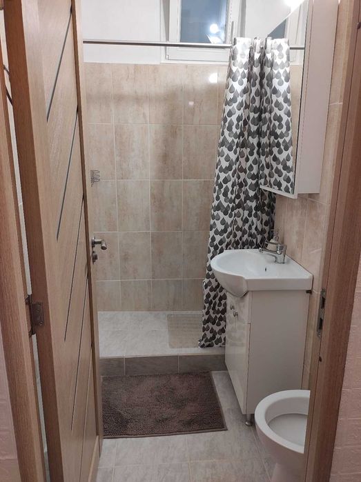 Garosnieră complet renovată - zona [Rovine]