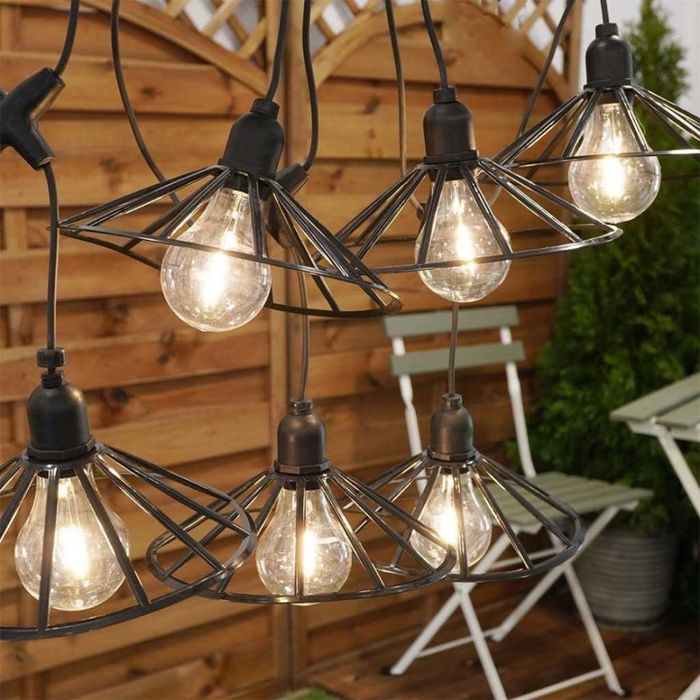 Градинска гирлянда 5.5 м с 6 декоративни LED крушки и метални абажури