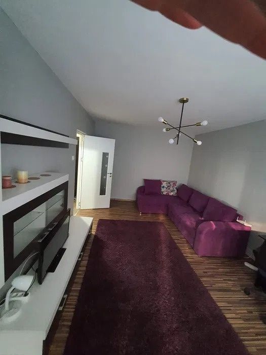 Propietar , Inchiriez apartament 2 camere Decomandat -Campus -Ciresica