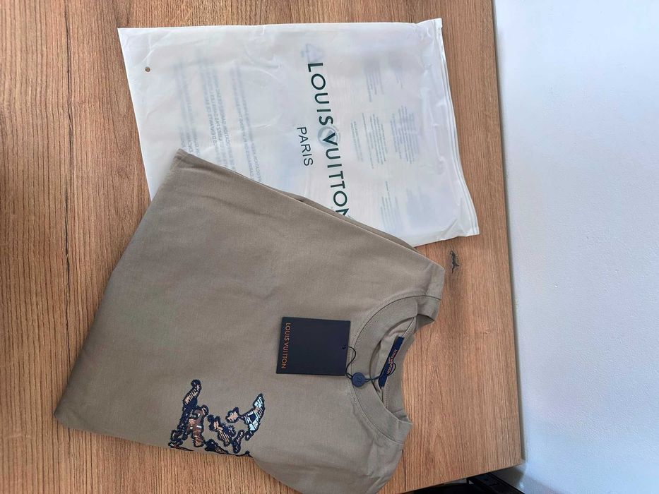 Tricou Louis Vuitton maro