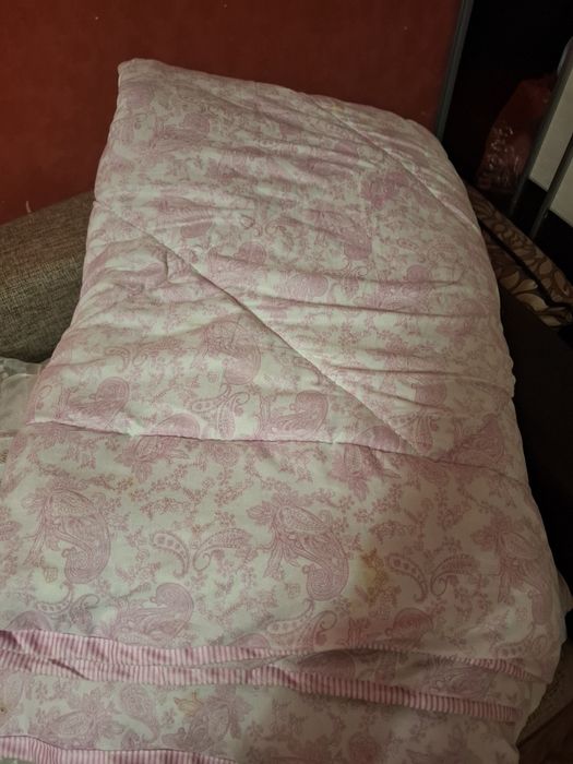 Продам подушку 2000