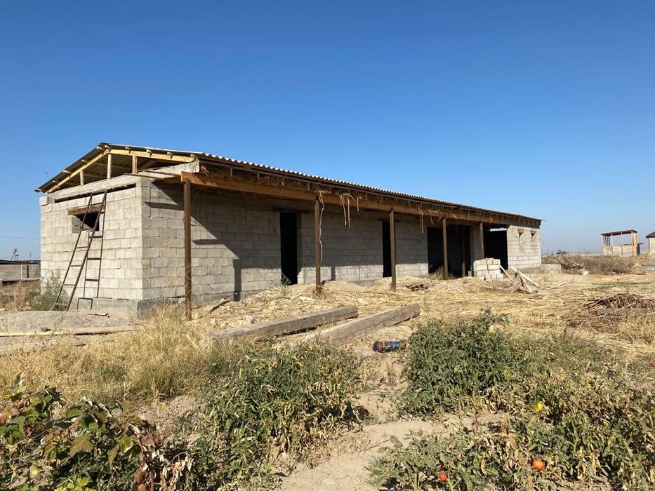 Продам участок с времянкой