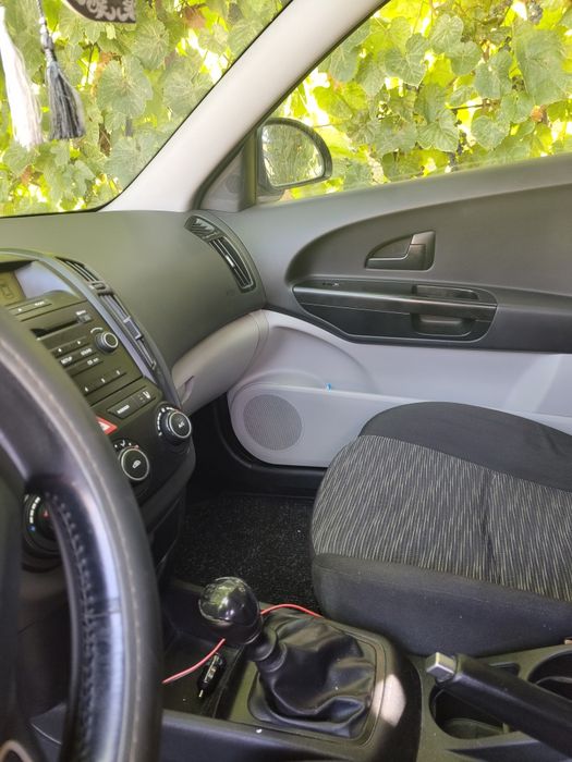 Vând KIA CEED 2008