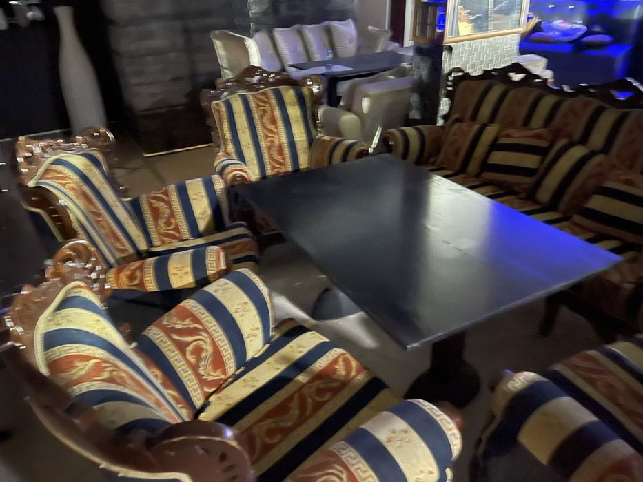 Спешно Продавам оборудване за заведение или дискотека