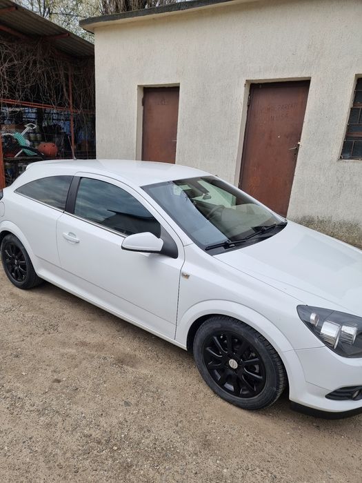 Opel astra h gtc