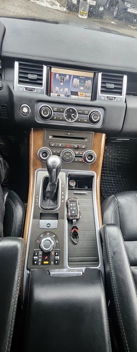 Vând Range Rover Sport 2010