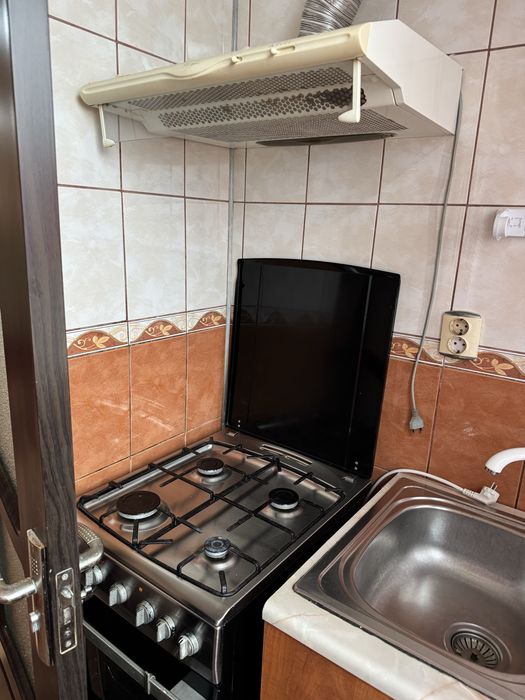 Vand apartament 2 camere decomandat