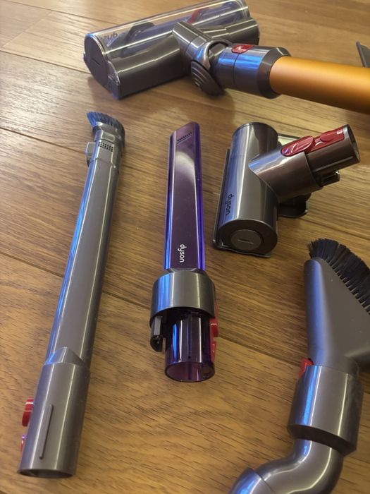 Aspirator Dyson V8 Aboslute +