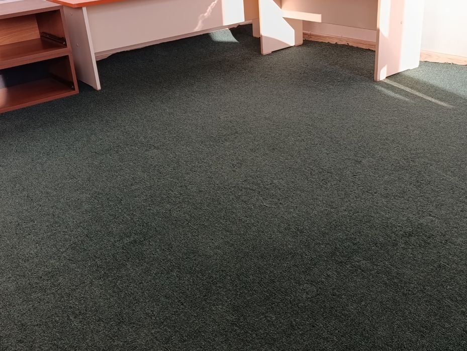 Ковролин продам в идеальном состоянии